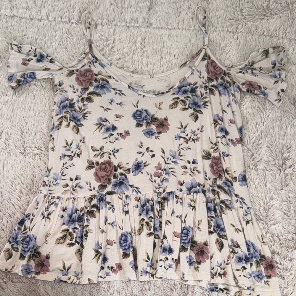 American Eagle floral blouse